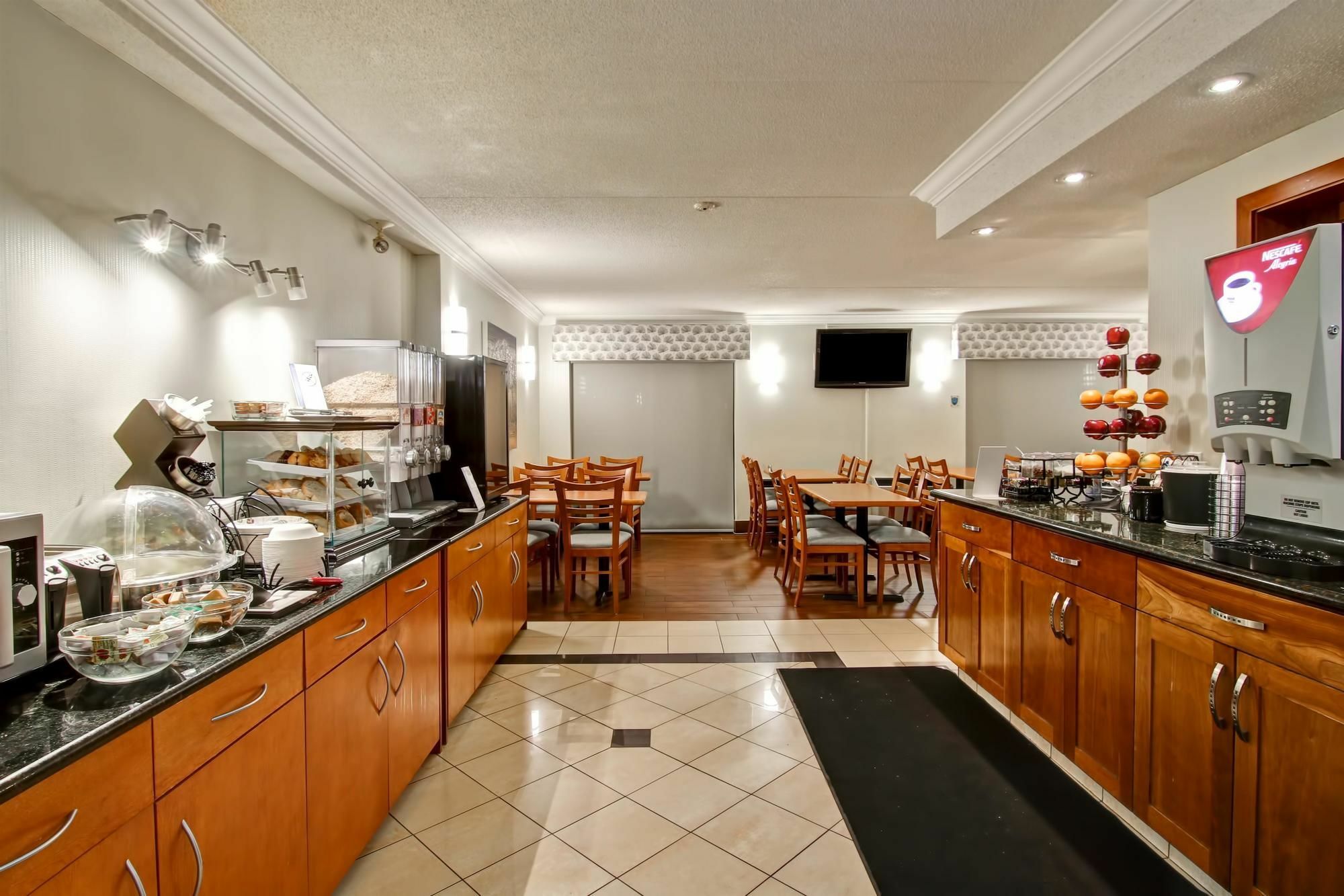 Quality Inn Китченер Экстерьер фото